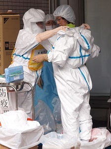 大阪府でもエボラ対策に患者搬送訓練